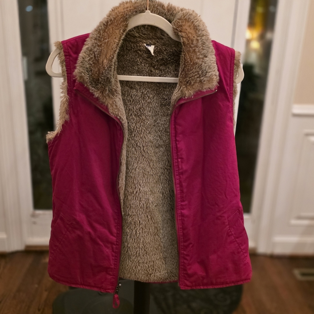 GAP Fuchsia Faux Fur Lined  Vest. Vintage. S. REVERSIBLE